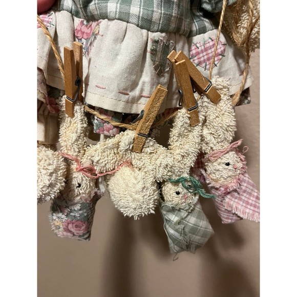 Handmade “Bunny Love” Bunny with 3 Babies On Cloths-pins - Picture 2 of 4